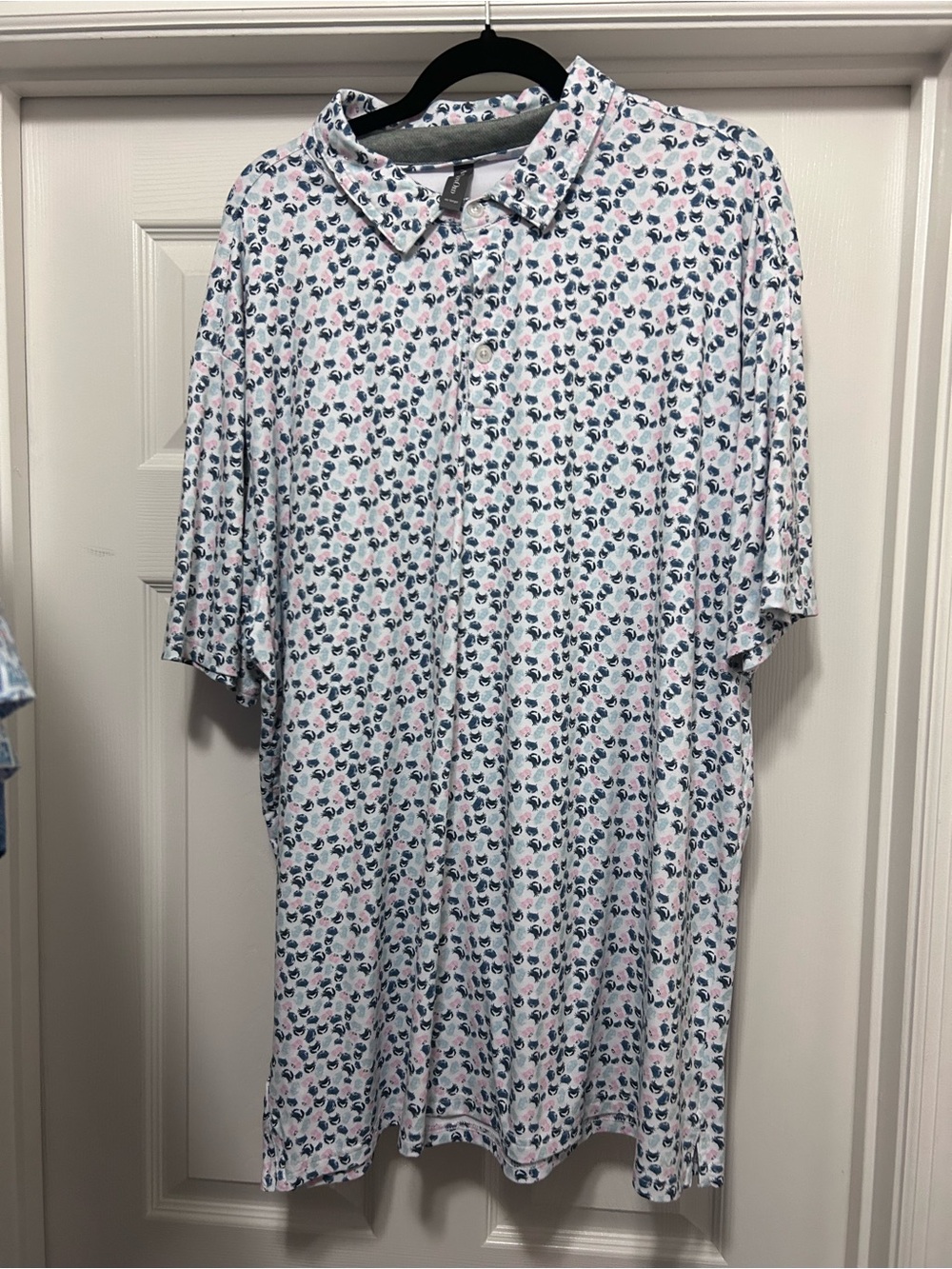 AndersonOrd Men's White Polo with Blue & Pink Crabs Print